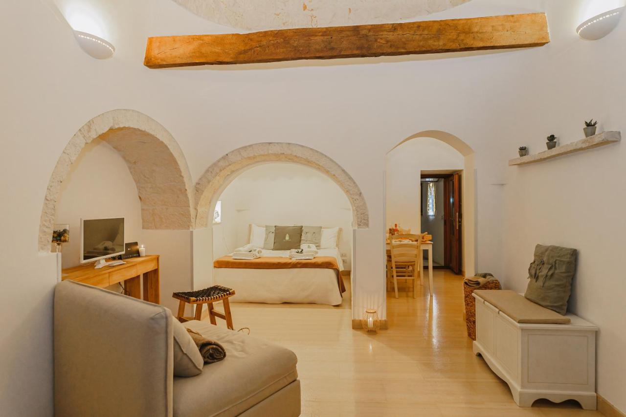 אלברובלו Milestones Modern Suite Trullo Jacuzzi Spa & Relax מראה חיצוני תמונה