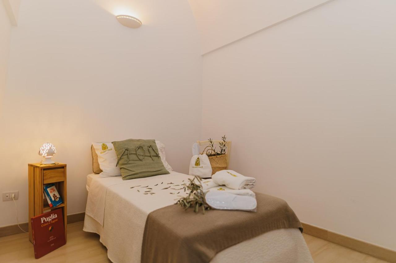 אלברובלו Milestones Modern Suite Trullo Jacuzzi Spa & Relax מראה חיצוני תמונה