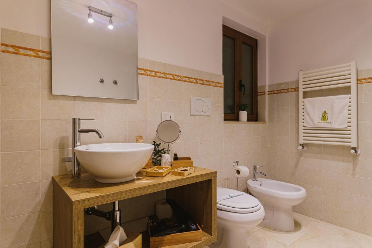 אלברובלו Milestones Modern Suite Trullo Jacuzzi Spa & Relax מראה חיצוני תמונה